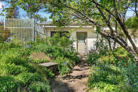 Tiny photo for 945 Hillview Drive, Ashland, OR 97520 (MLS # 220219499)