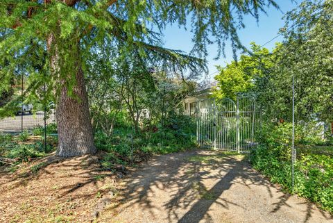 Tiny photo for 945 Hillview Drive, Ashland, OR 97520 (MLS # 220219499)