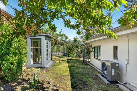 Tiny photo for 945 Hillview Drive, Ashland, OR 97520 (MLS # 220219499)