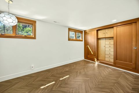 Tiny photo for 945 Hillview Drive, Ashland, OR 97520 (MLS # 220219499)