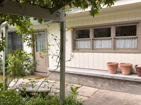 Tiny photo for 945 Hillview Drive, Ashland, OR 97520 (MLS # 220219499)