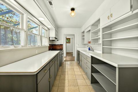 Tiny photo for 945 Hillview Drive, Ashland, OR 97520 (MLS # 220219499)