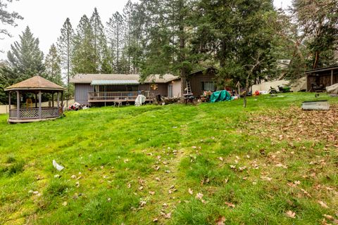 Tiny photo for 251 Surrey Drive, Grants Pass, OR 97526 (MLS # 220212927)
