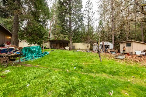 Tiny photo for 251 Surrey Drive, Grants Pass, OR 97526 (MLS # 220212927)