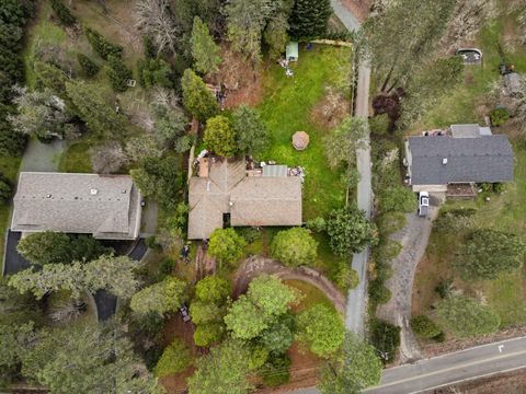 Tiny photo for 251 Surrey Drive, Grants Pass, OR 97526 (MLS # 220212927)
