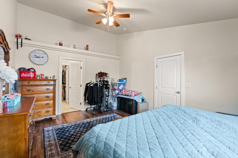 Tiny photo for 545 N Heights Drive, Eagle Point, OR 97524 (MLS # 220212929)