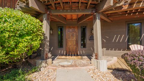 Tiny photo for 15141 SW Hope Vista Drive, Powell Butte, OR 97753 (MLS # 220220158)