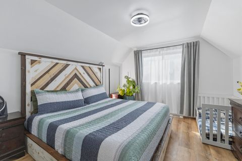 Tiny photo for 2030 Sargent Avenue, Klamath Falls, OR 97601 (MLS # 220217697)