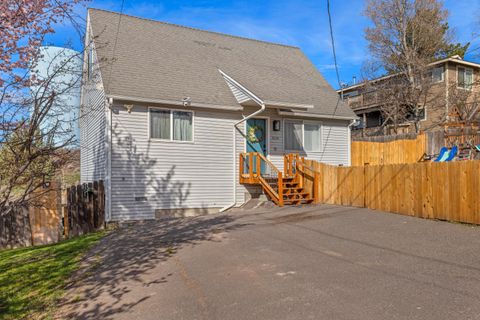 Tiny photo for 2030 Sargent Avenue, Klamath Falls, OR 97601 (MLS # 220217697)