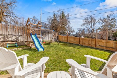 Tiny photo for 2030 Sargent Avenue, Klamath Falls, OR 97601 (MLS # 220217697)