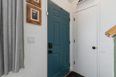Tiny photo for 2030 Sargent Avenue, Klamath Falls, OR 97601 (MLS # 220217697)