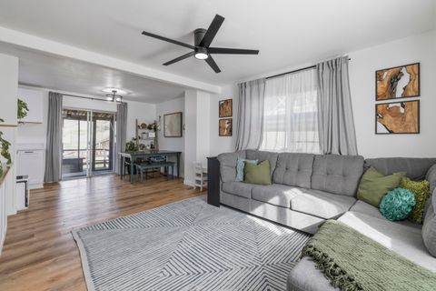 Tiny photo for 2030 Sargent Avenue, Klamath Falls, OR 97601 (MLS # 220217697)