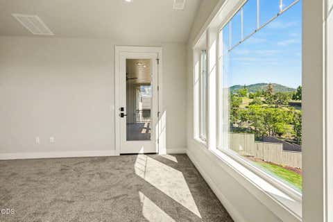 Tiny photo for 5615 Autumn Park Drive, Medford, OR 97504 (MLS # 220222723)