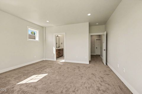 Tiny photo for 5615 Autumn Park Drive, Medford, OR 97504 (MLS # 220222723)
