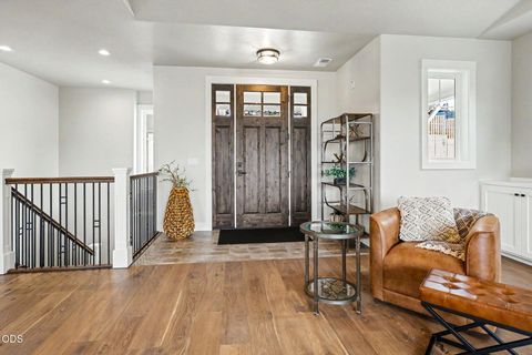 Tiny photo for 5615 Autumn Park Drive, Medford, OR 97504 (MLS # 220222723)