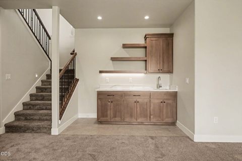 Tiny photo for 5615 Autumn Park Drive, Medford, OR 97504 (MLS # 220222723)