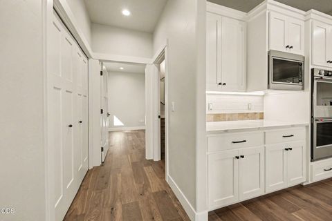 Tiny photo for 5615 Autumn Park Drive, Medford, OR 97504 (MLS # 220222723)