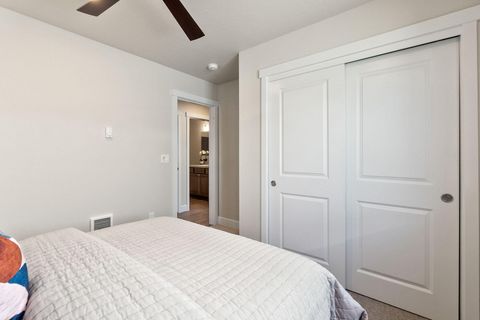 Tiny photo for 4059 SW Obsidian Place #149, Redmond, OR 97756 (MLS # 220213679)