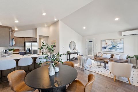 Tiny photo for 4059 SW Obsidian Place #149, Redmond, OR 97756 (MLS # 220213679)