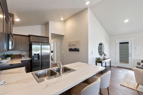 Tiny photo for 4059 SW Obsidian Place #149, Redmond, OR 97756 (MLS # 220213679)