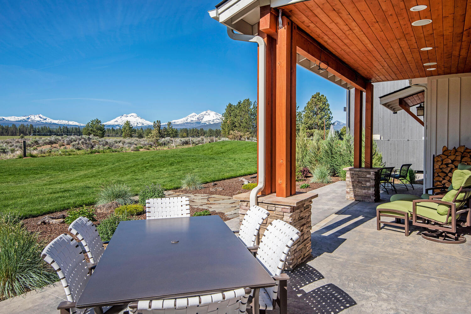 Pine Meadow Vill - Residential