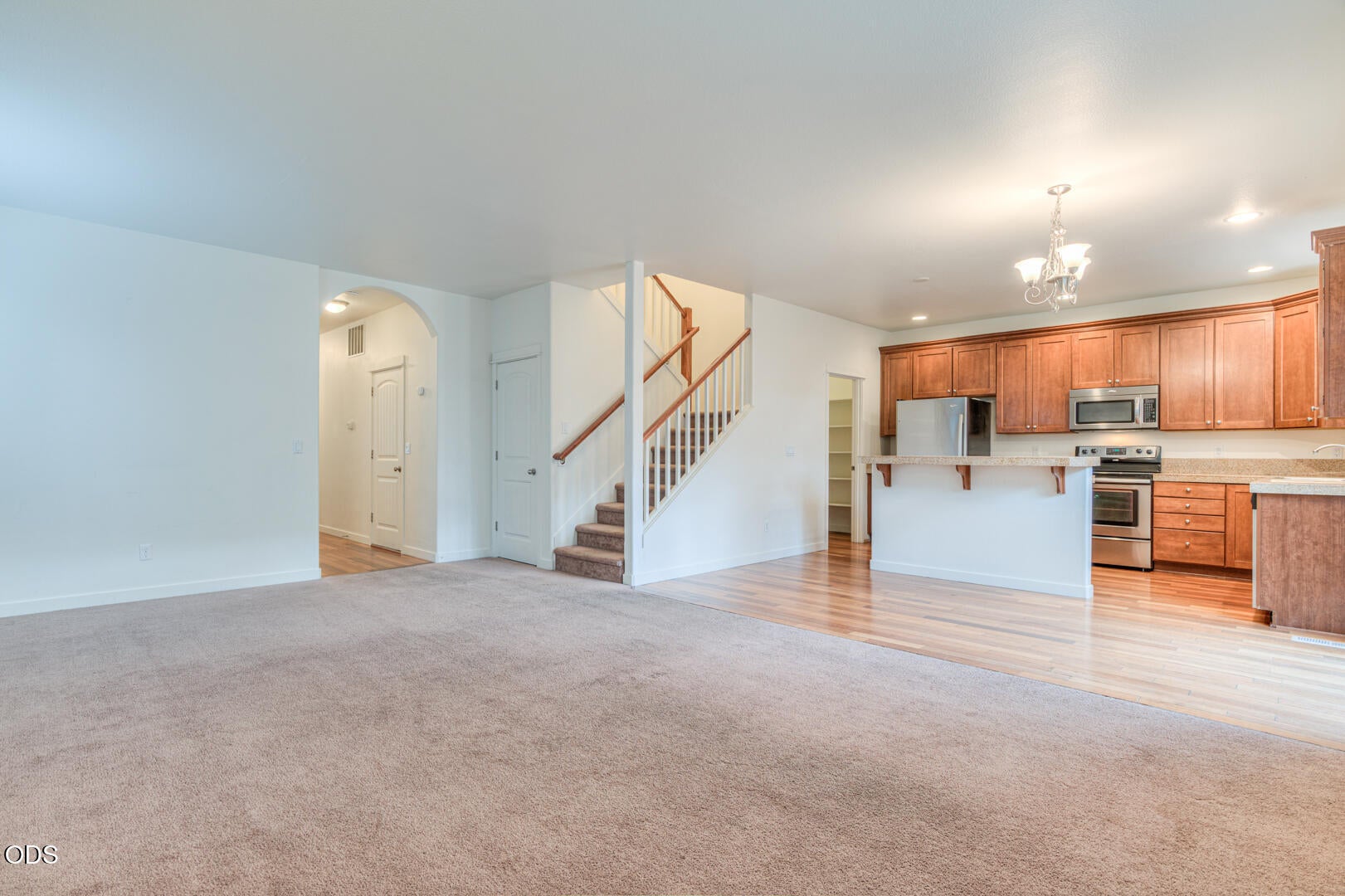 828 NE Locksley Drive