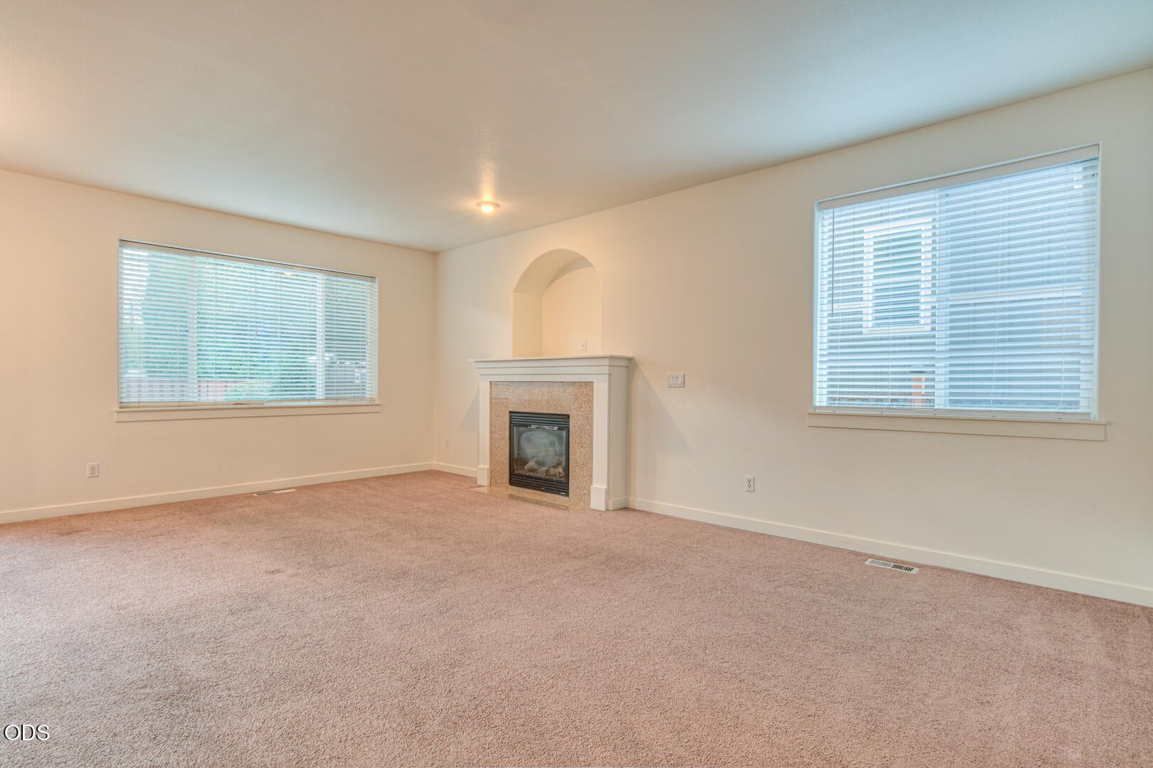 828 NE Locksley Drive