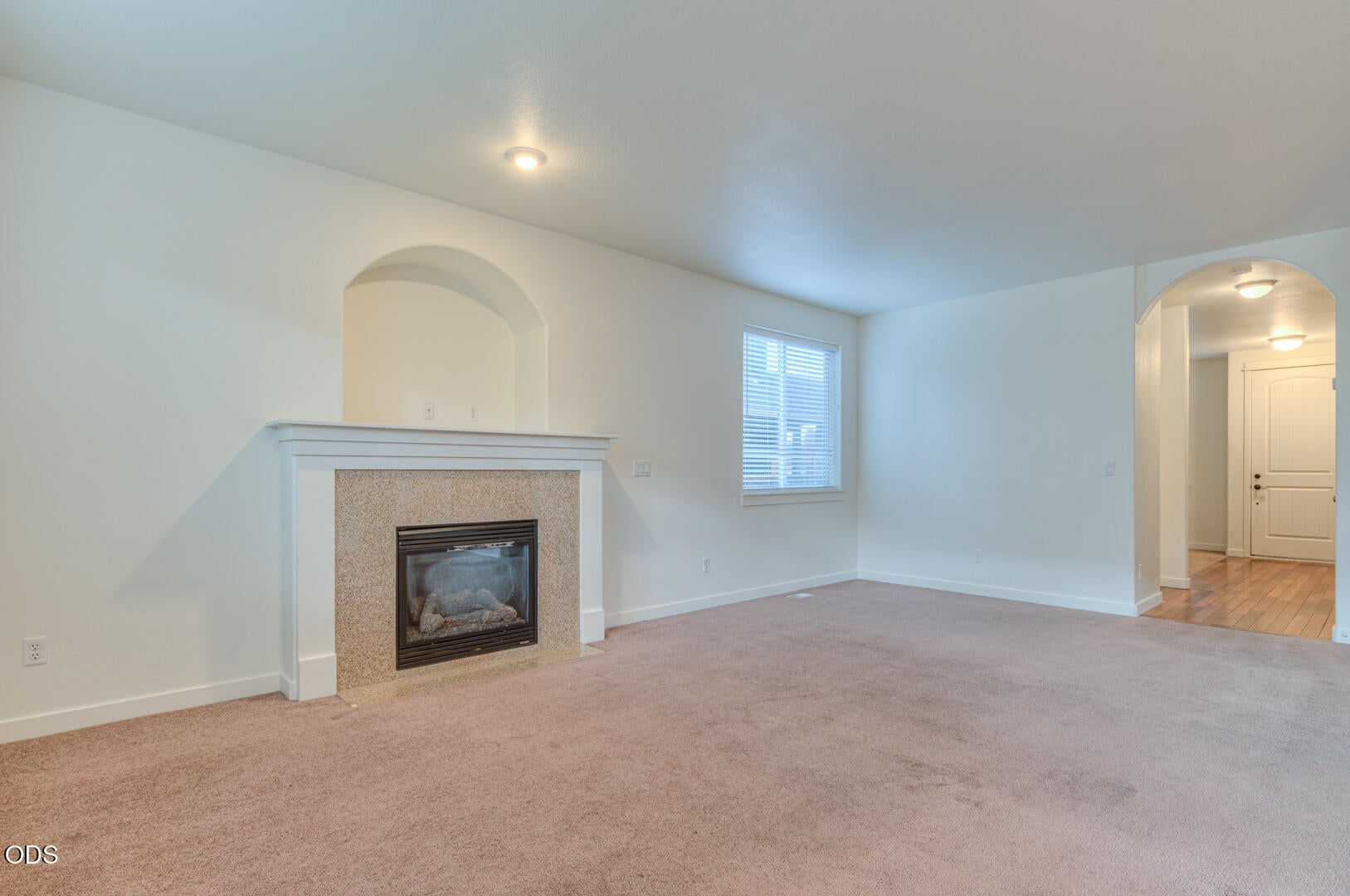 828 NE Locksley Drive