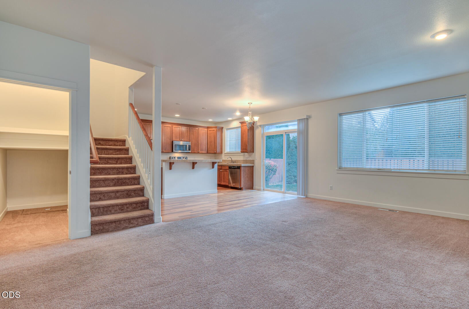 828 NE Locksley Drive