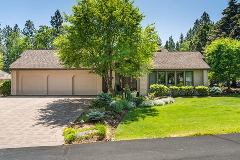 Photo of 20465 Powder Mountain Court, Bend, OR 97702 (MLS # 220228319)