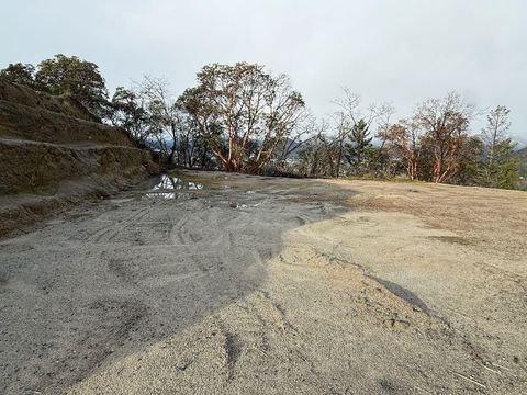 Tiny photo for 2040 SE Wyndham Way, Grants Pass, OR 97527 (MLS # 220215644)