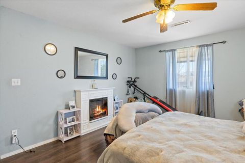 Tiny photo for 1129 Pinecroft Avenue, Medford, OR 97501 (MLS # 220215601)