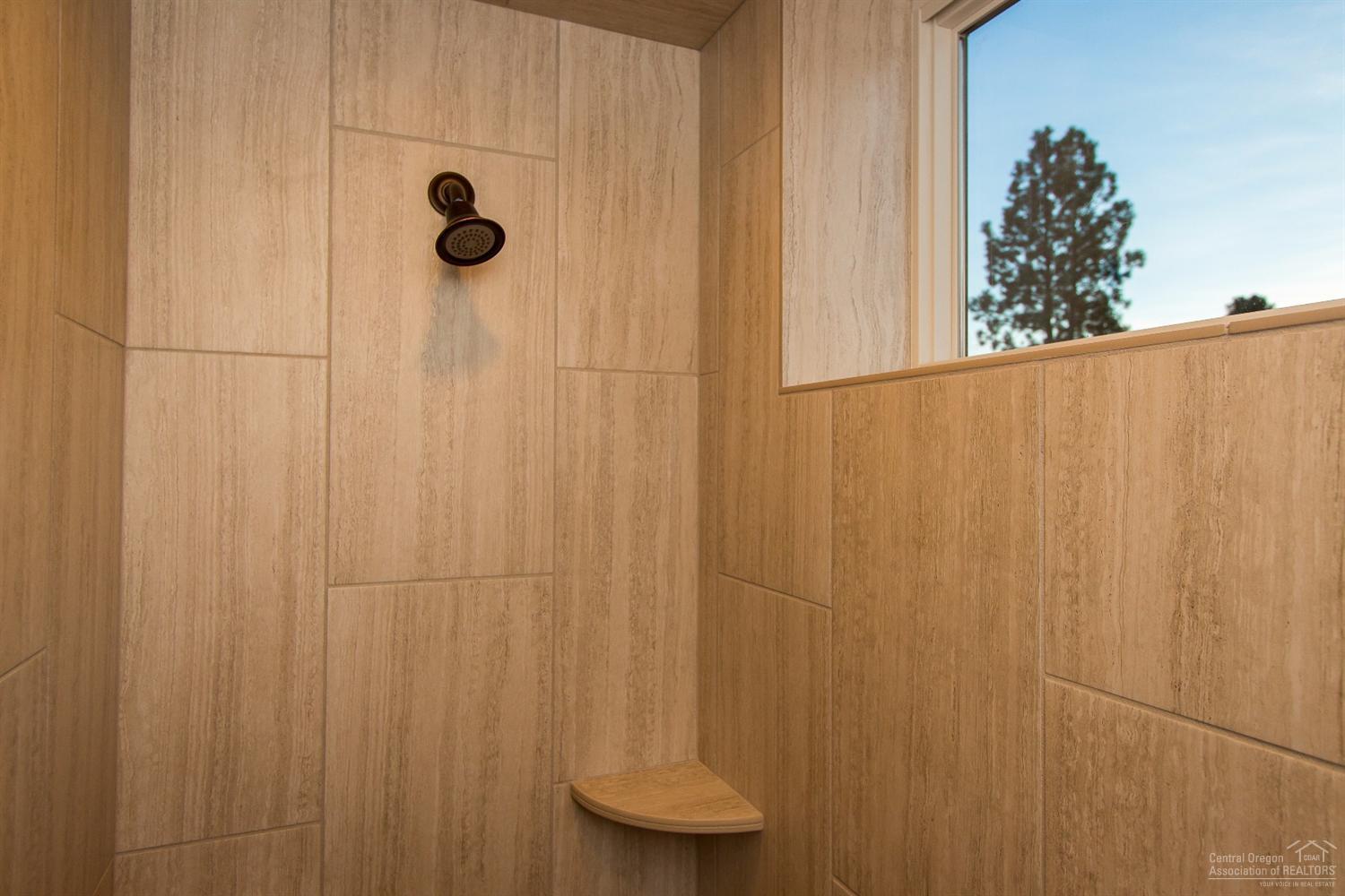 Skyliner Summit - Residential