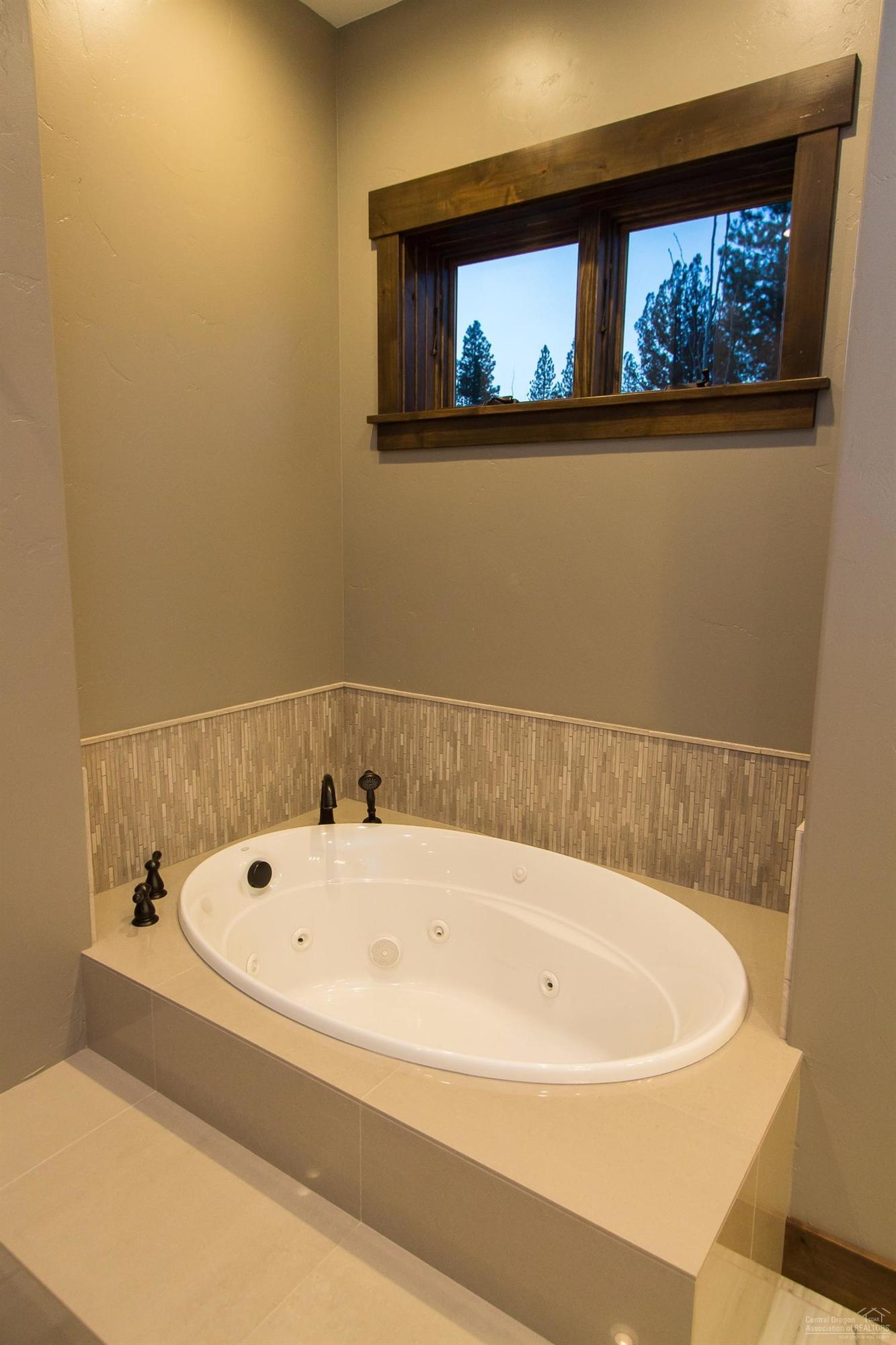 Skyliner Summit - Residential