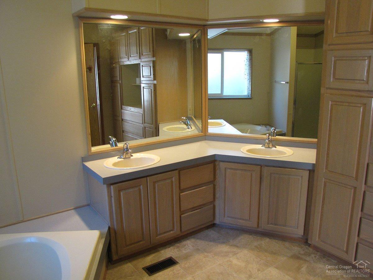 Romaine Village - Residential