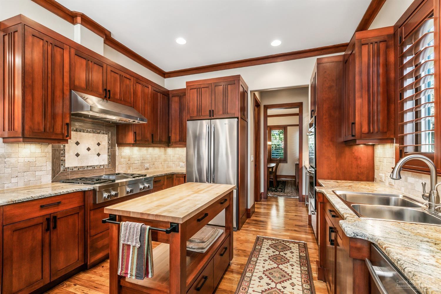 Broken Top - Residential