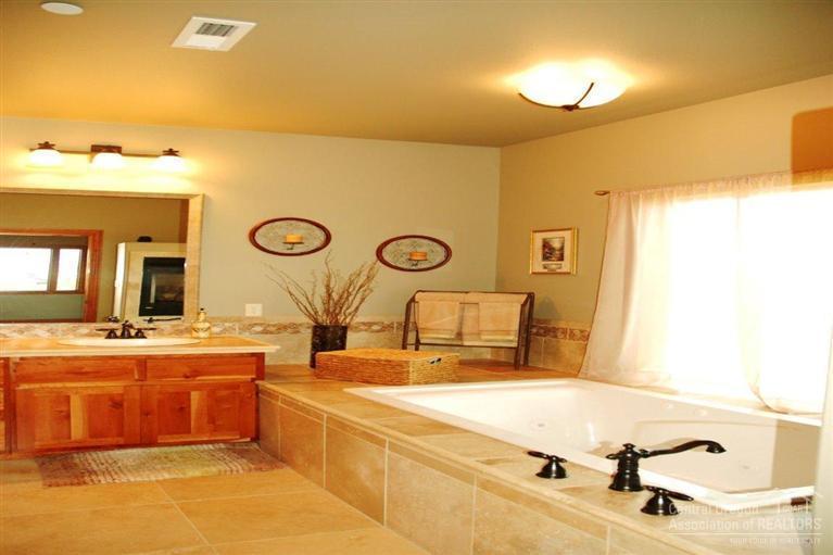 Mtn View Estate - Residential