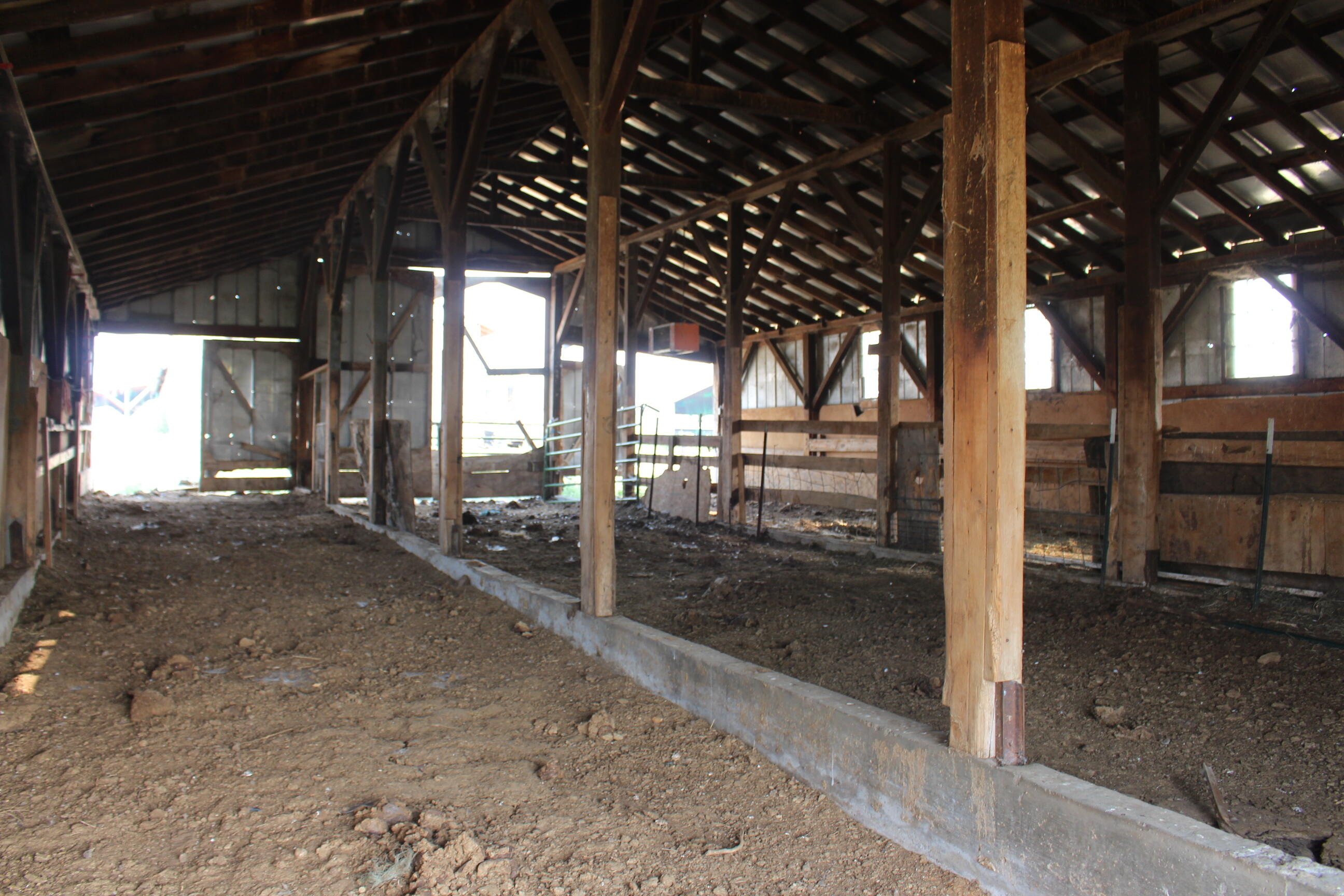 Klamath Falls -South - Land