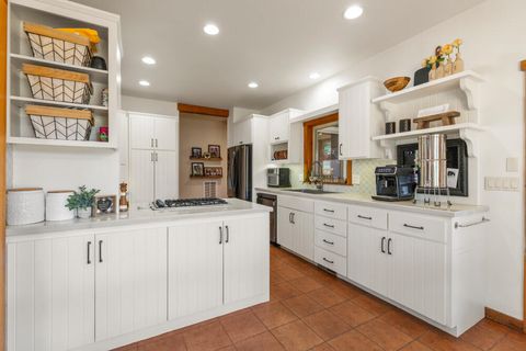 Tiny photo for 11750 Merganser Road, Klamath Falls, OR 97601 (MLS # 220214939)