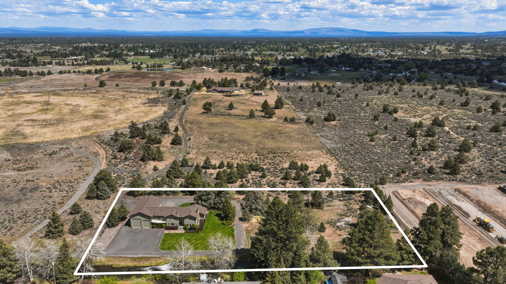 21283 Dove Lane