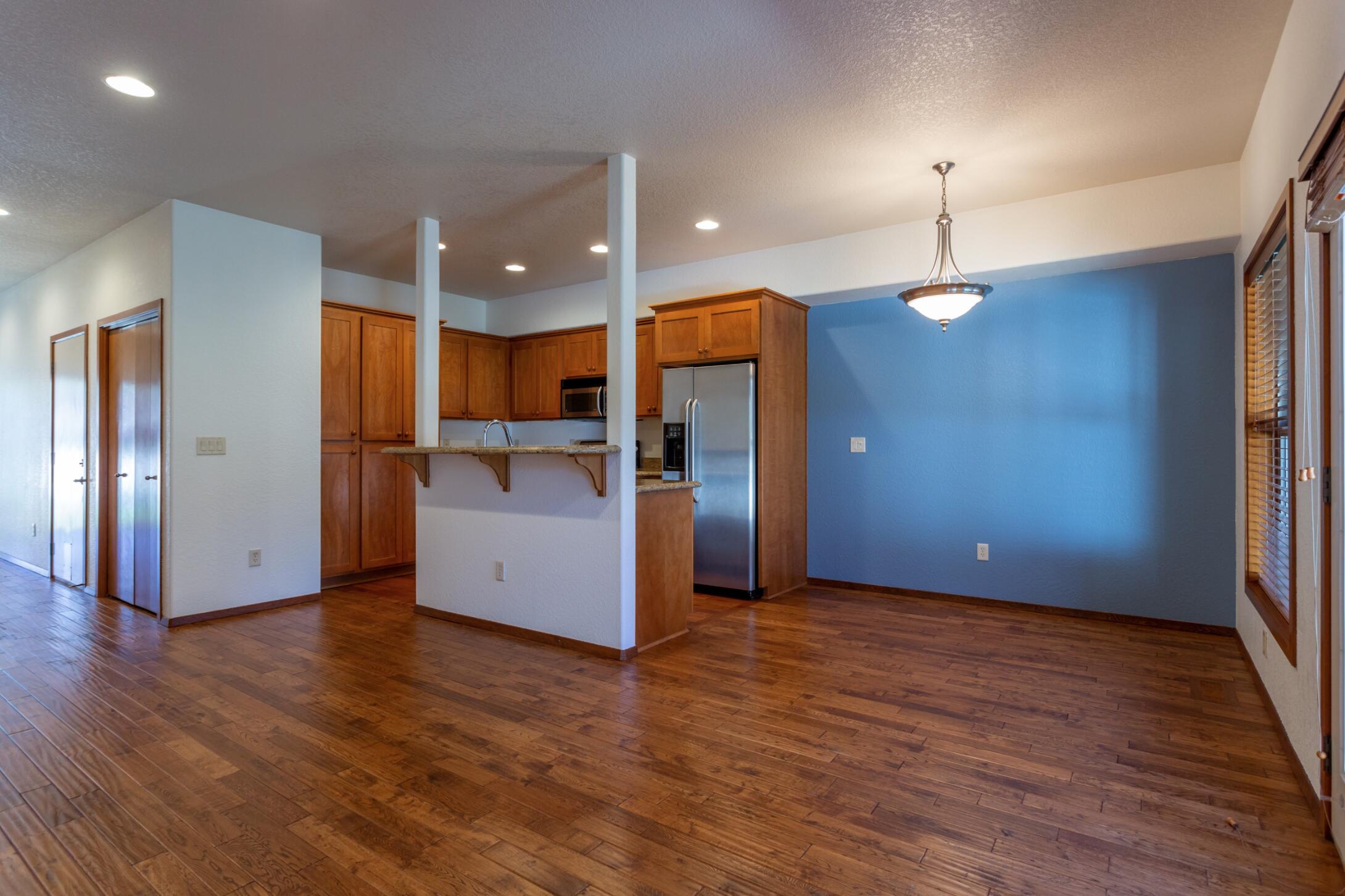 3126 Alameda Street 320