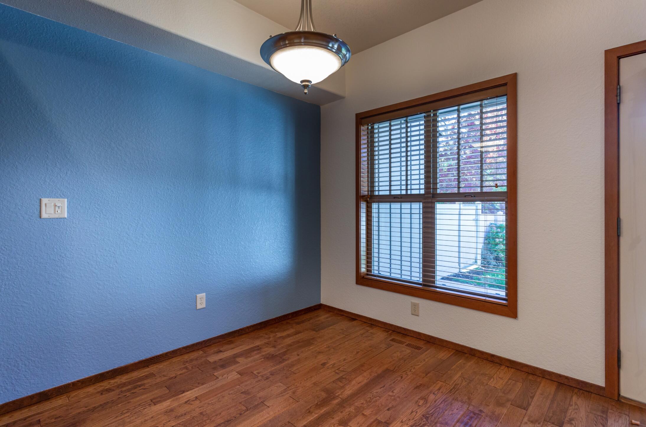 3126 Alameda Street 320