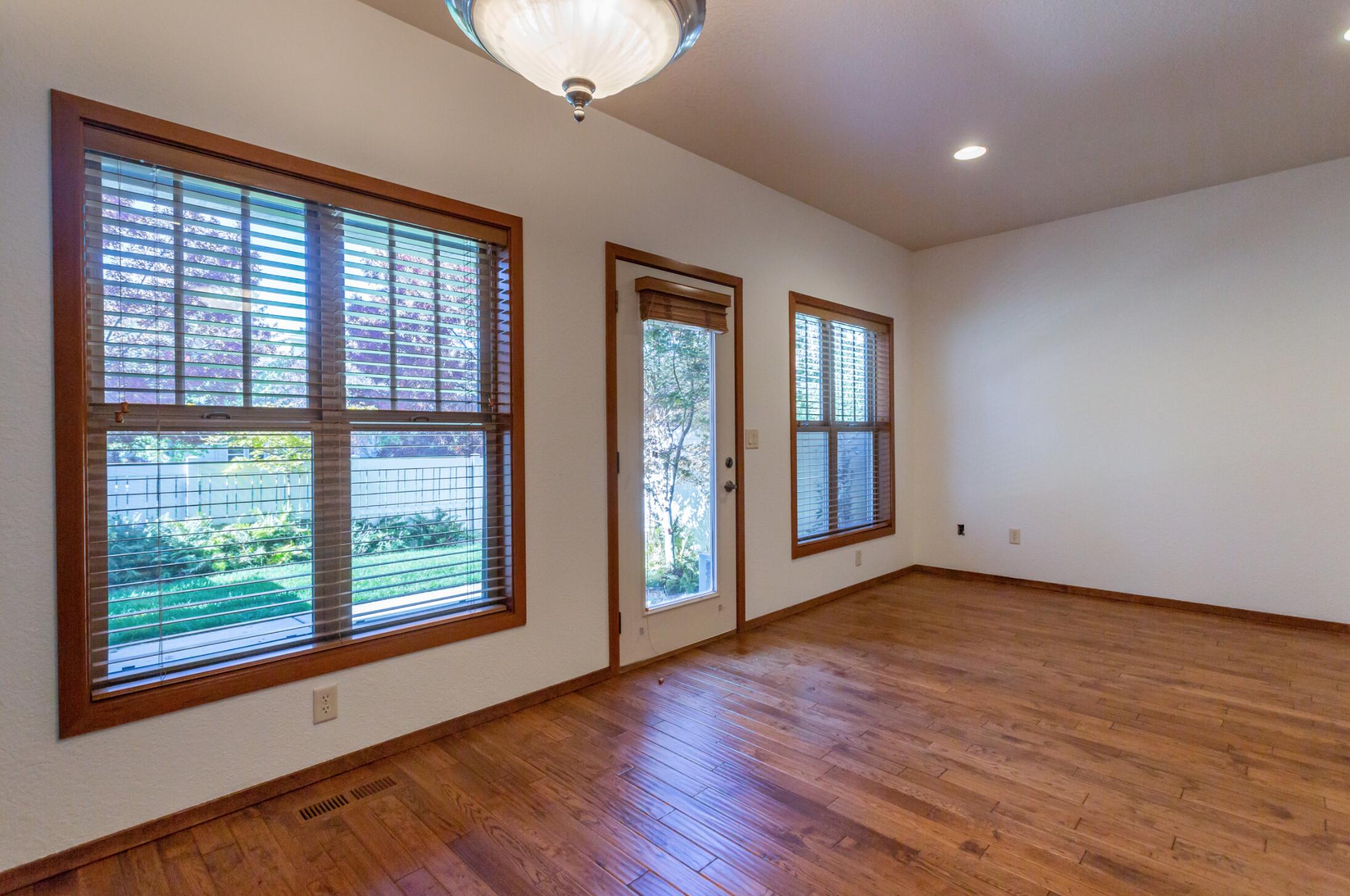 Alderwood Townhomes - Residential