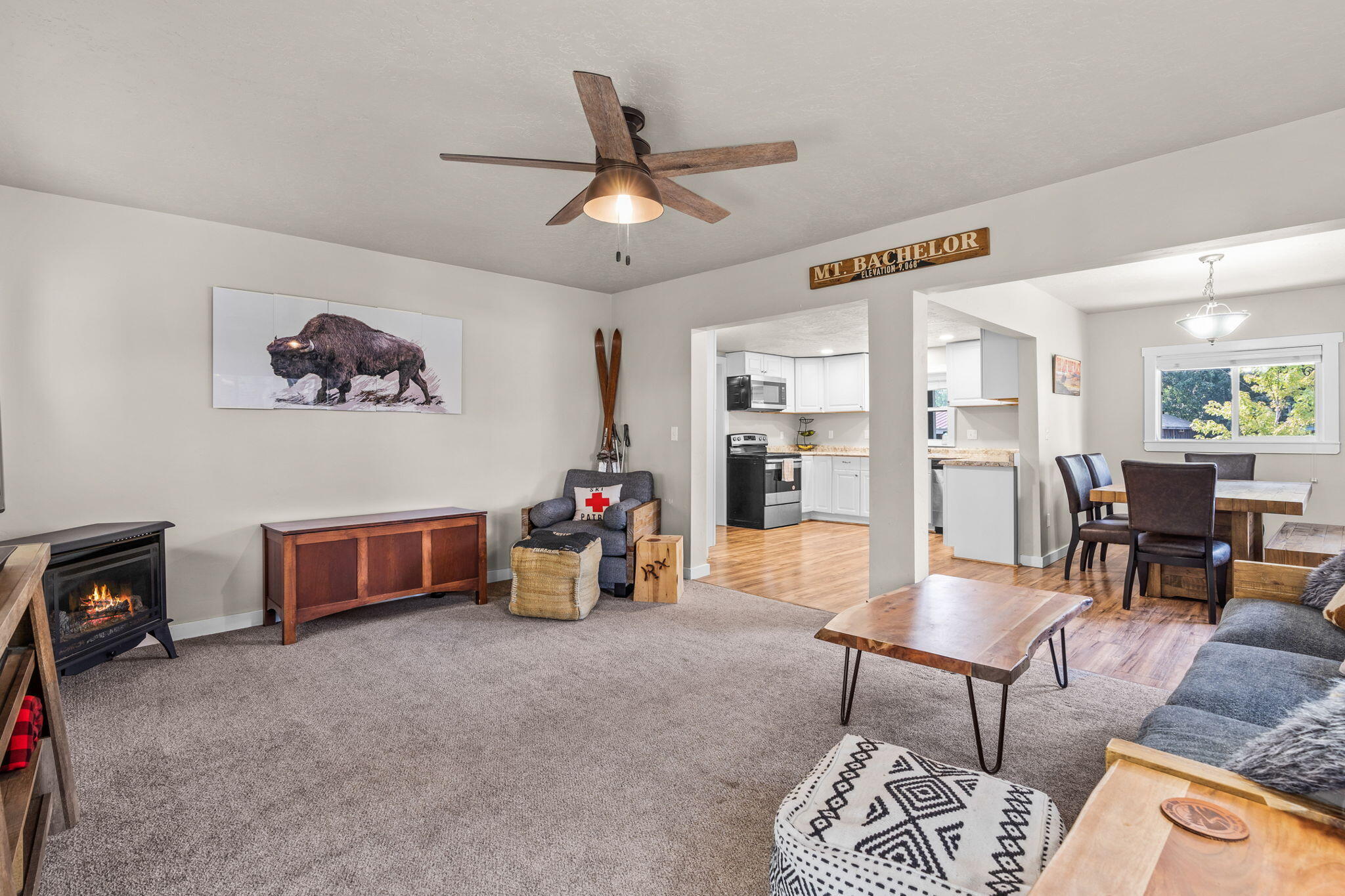 120 NE Spruce Lane
