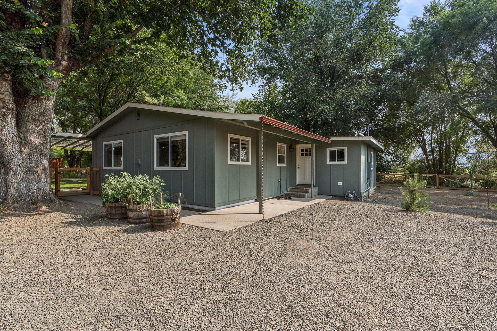 120 NE Spruce Lane
