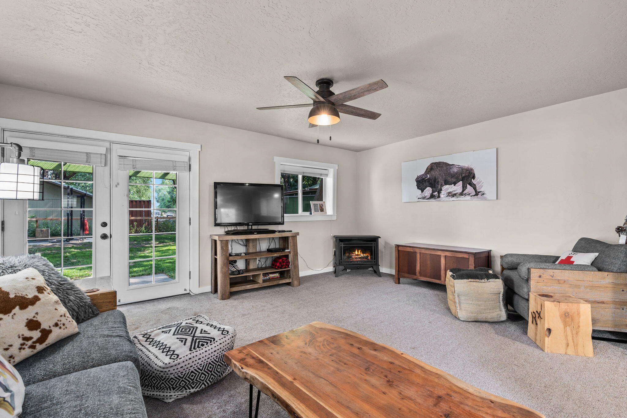 120 NE Spruce Lane