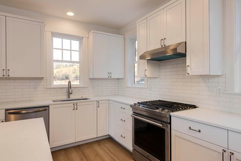 Tiny photo for 640 NE Lillian Lane, Depoe Bay, OR 97341 (MLS # 220214966)