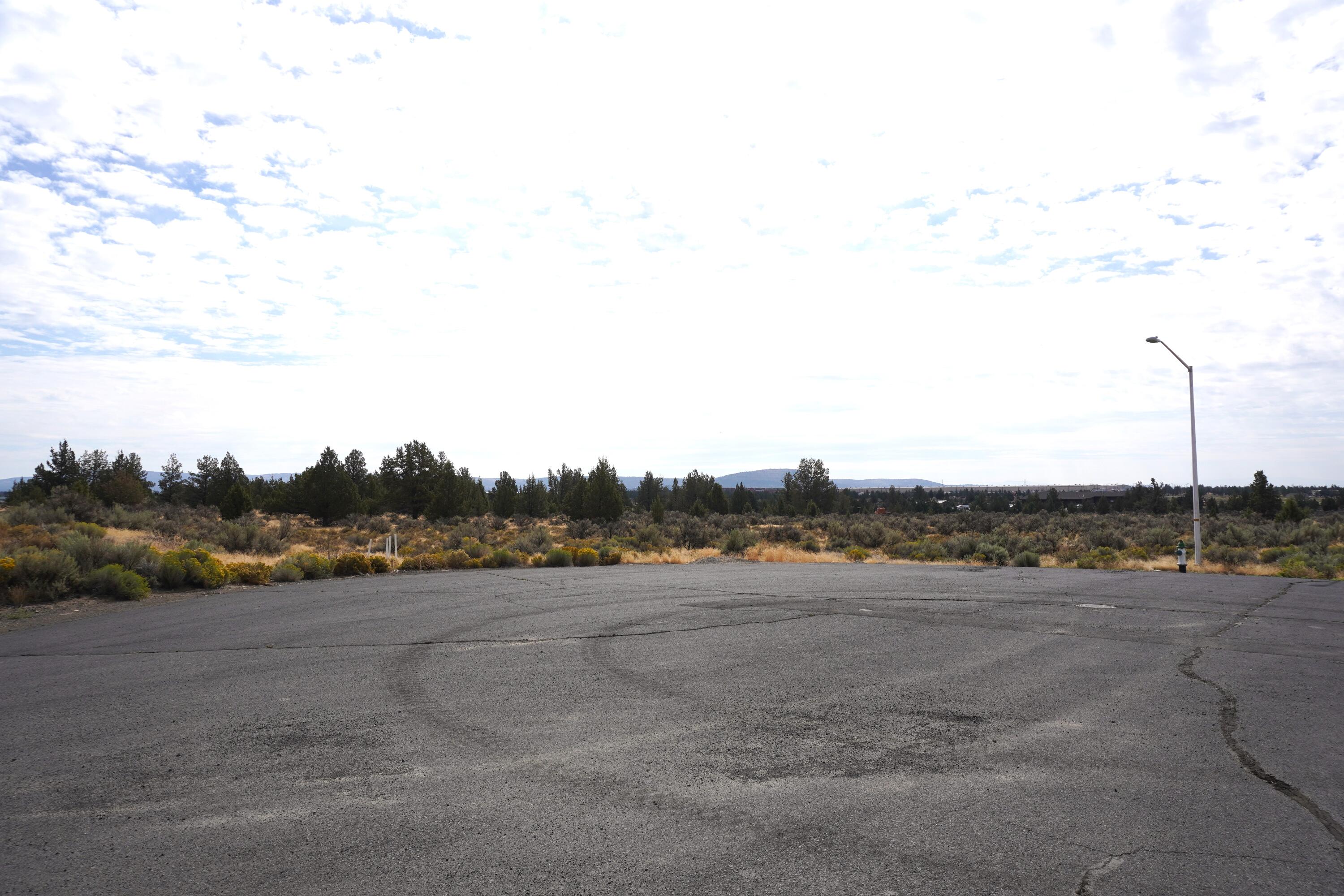 Tom McCall Bus/Ind. - Commercial Sale