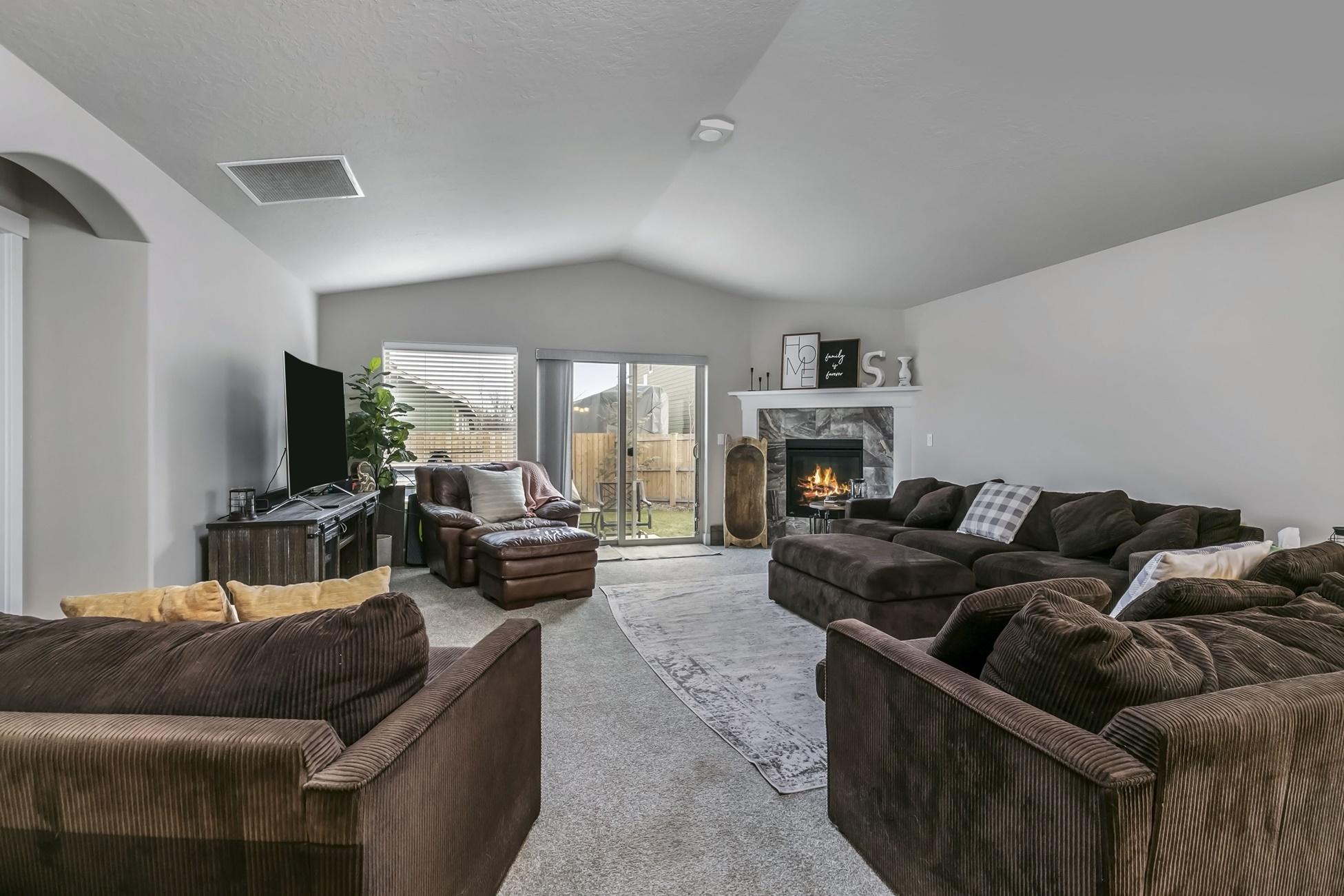 27 Elm - Residential