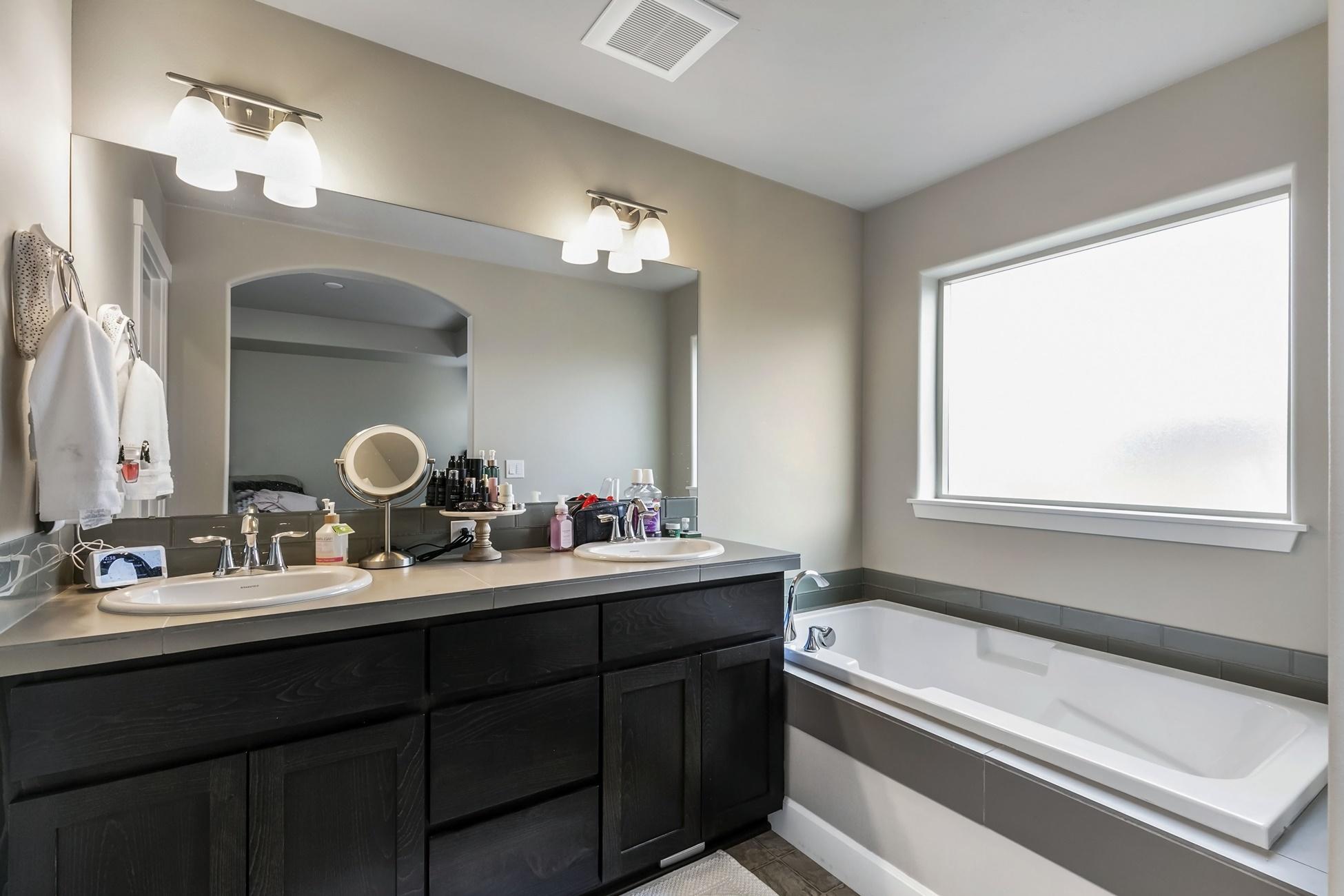 27 Elm - Residential